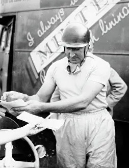 Autograph Prints: Ken Wharton signing autographs