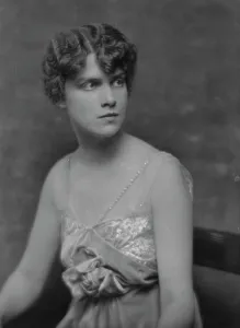 Kennedy, Shaw, Miss, portrait photograph, 1916 or 1917. Creator: Arnold Genthe