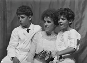 Kennerley Mitchell Prints: Kennerley, Mitchell, Mrs. and boys