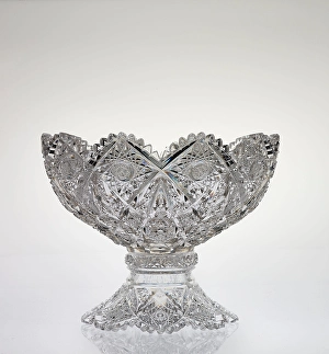Intricately Prints: Kensington pattern punch bowl on stand