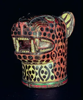 Kero or carved wood vase, jaguar head shaped, in polychromed wood Kero or carved wood vase, jaguar head shaped, in polychromed wood