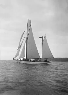 Cutter Gallery: The ketch Lady Camilla under sail, 1912. Creator: Kirk & Sons of Cowes