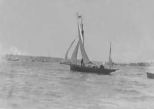Lee Quarter Prints: Ketch under sail. Creator: Kirk & Sons of Cowes