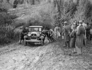 Seaton Prints: KHL Seatons Ford Model A saloon receiving a push in the Inter-Varsity Trial, 1930