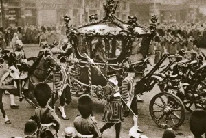 State Coach Prints: King Edward VII and Queen Alexandra on their way to the State Opening of Parliament, 1900s