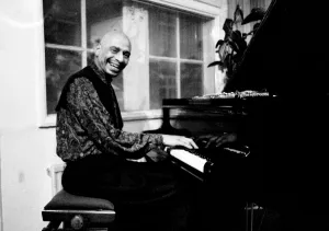 Hoxton Prints: Kirk Lightsey, Tenor Clef, Hoxton Square, London, January 1992. Artist: Brian O Connor
