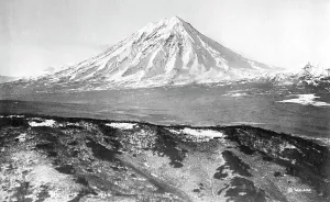 Peak Prints: Koryaksky volcano, 1922-1923. Creator: Rene Malaise