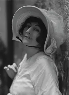 Krall, C. Miss, portrait photograph, 1913. Creator: Arnold Genthe