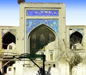 Stork Prints: Kush-medrese (interior from the right side)