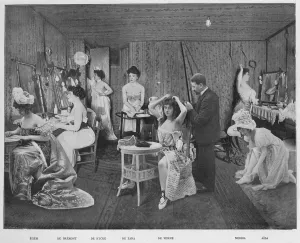 L Habillage Dans Les Loges, 1900