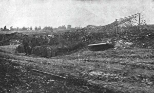 Hidden Prints: La Bataille de la Somme; artillerie Britannique, 1916. Creator: Unknown