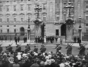 La cooperation Britannique, 1914. Creator: Unknown