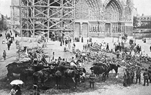 Rheims Cathedral Prints: La Courte Occupation de Reims; Reims le cathedrale, 1914. Creator: Unknown