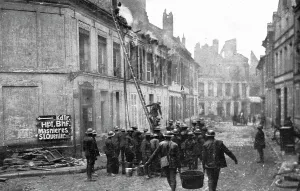 La Destruction de Cambrai; Cette destruction systematique de Cambrai... 1918. Creator: Unknown