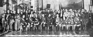 Tsarskoye Selo Prints: La Fin d'une Regime et d'un Regne; Une des dernieres solennités du regne: audience des