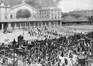 A la Gare de L'est; pendant la periode de mobilisation, 1914. Creator: Andre Devambez