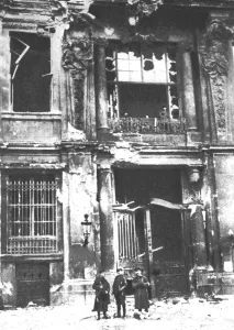 Berlin Germany Prints: La Nouvelle Europe; la guerre civile a Berlin; la porte principale du chateau royal