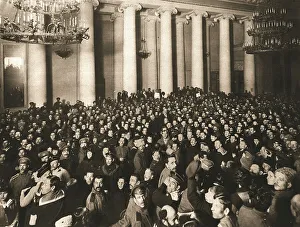 Chandeliers Prints: La Revolution Russe; Au Palais de Tauride: des soldats et des marins