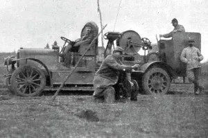Winch Prints: La Saucisse'; L'observateur et son travail