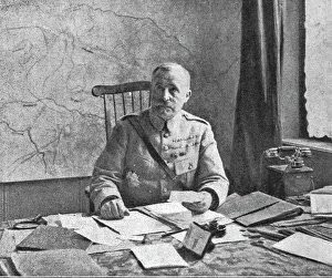 La victoire de Douaumont-Vaux (24 octobre-2 novembre 1916); le general Nivelle, commandant... 1916 Creator: Unknown