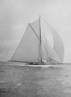 The Lady Anne running downwind, 1912. Creator: Kirk & Sons of Cowes
