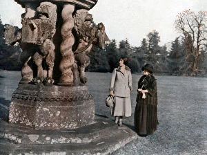 Elizabeth Bowes Lyon Gallery: Lady Elizabeth Bowes-Lyon and the Countess of Strathmore, Glamis Castle, Scotland, 1923