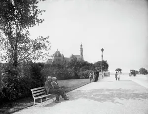 Illinois United States Prints: Lake Shore Drive, Jackson Park, Chicago, Ill. c1906. Creator: Unknown