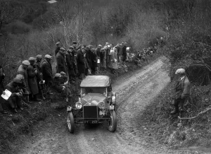 Parker Prints: Lancia Lambda of JF Parker competing in the MCC Lands End Trial