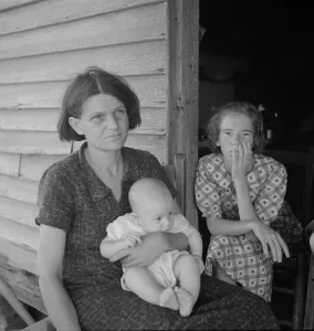 Landless family, Macon County, Georgia, 1937. Creator: Dorothea Lange