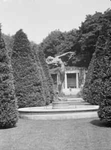 Langeloth estate, Riverside, Connecticut, 1932 June 7. Creator: Arnold Genthe