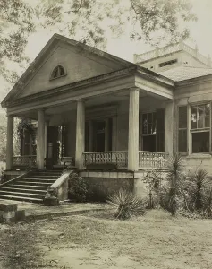 South Prints: Lansdowne, Natchez, Adams County, Mississippi, 1938. Creator: Frances Benjamin Johnston
