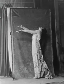 Lasell, Hildegarde, Miss, portrait photograph, 1916. Creator: Arnold Genthe