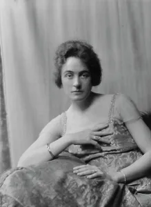Lasell, Hildegarde, Miss, portrait photograph, not before 1916. Creator: Arnold Genthe