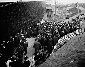 Launching Prints: Launch of the Chattanooga, between 1900 and 1905. Creator: Unknown