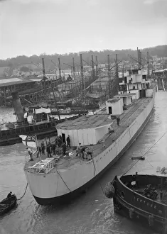 Launch of unknown ship at Samuel J. Whites shipyard. Creator: Kirk & Sons of Cowes
