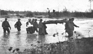 Stretcher Prints: L'autriche succombe; Un gue de la Piave; blesse transporte par des prisonniers autrichiens