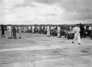 Starting Grid Prints: LCC Relay GP, Brooklands, 25 July 1931. Artist: Bill Brunell