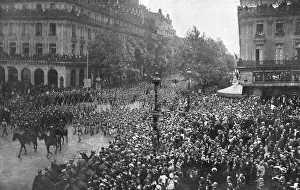 Jean Clair Guyot Prints: Le 14 juillet 1916 a Paris: L'armee et la Foule