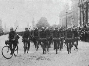 Le 14 juillet 1916 a Paris; les cyclistes belges, 1916. Creator: Unknown