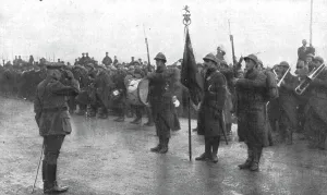 Le deuxieme anniversaire de L'Yser; le general Wielemans saluante le drapeau du 12e de...1916. Creator: Unknown