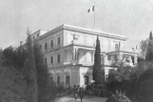 Gates Prints: Le drapeau francais flottant sur l'Achilleion
