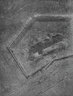Bleak Prints: Le fort de Douaumomt apres les bombardements allemands de fevrier dernier