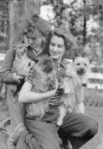 Producer Prints: Le Gallienne, Eva, and unidentified woman