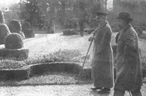 Kaiser Prints: Le Kaiser en Fuite; Premiere journee d'exil; Guillaume