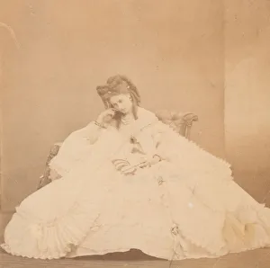 Oldo And Xef Prints: Le peignoir plisie, 1860s. Creator: Pierre-Louis Pierson