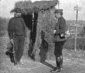 Sentry Box Prints: Le front pittoresque; Villages de Paillot et Terriers a flanc de coteaux: Guerite en chaume