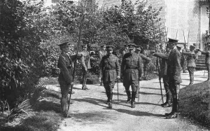 Headquarters Prints: Le roi George V et M Poincare, Sur le front de la Somme, 1916. Creator: Unknown