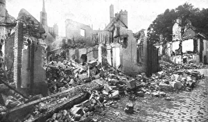 Senlis Hauts De France France Prints: Le sac de Senlis; La rue Belion, a Senlis, 1914. Creator: Unknown