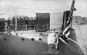 Honouring Prints: Le Soldat Inconnu Americain; au Havre: le transport du cercueil a bord de l Olympia'