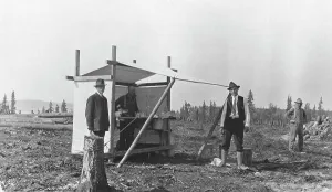 Vendor Prints: Lemonade stand Mr. Hersey, Prop. and Mr. O'Reilly, 1916. Creator: Unknown